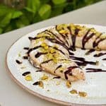 Calzone z kremem z pistacji i ricotty