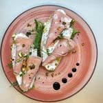 Bruschetta z No. 2 z mortadellą 